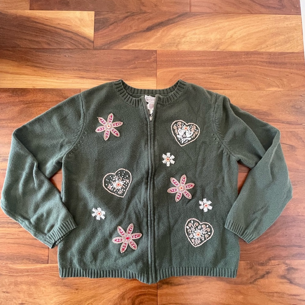 Northern Reflections Dark Green Floral Heart Sweater